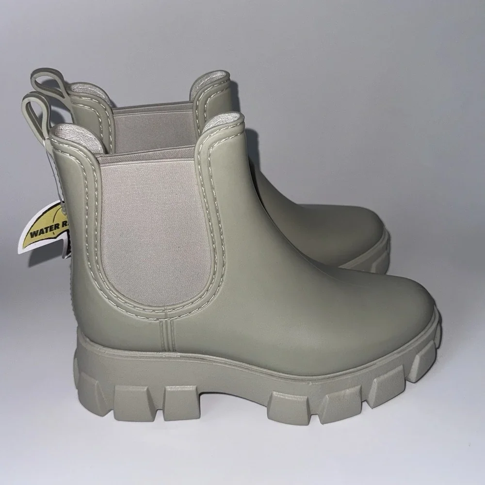 Jeffrey Campbell Chunky Lug Sole Rain Boots  Beige Women's Size 8